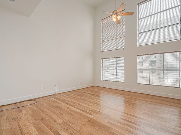 1555 Birdsall Street A, Houston TX 77007