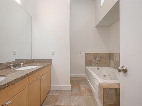 1555 Birdsall Street A, Houston TX 77007