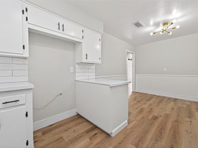 7227 Colton St, Houston TX 77016