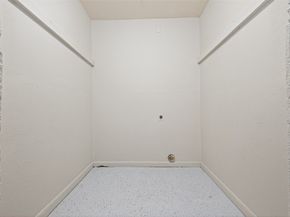 7227 Colton St, Houston TX 77016