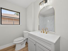 7227 Colton St, Houston TX 77016