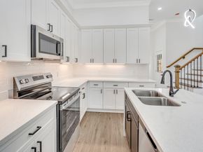 5642 Hirondel Street, Houston TX 77033