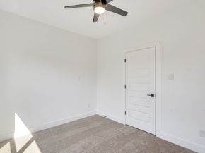 5642 Hirondel Street, Houston TX 77033