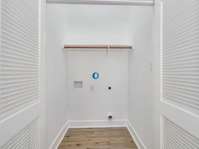 5642 Hirondel Street, Houston TX 77033