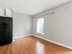 2824 Briarhurst Drive 14, Houston TX 77057