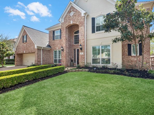 26 Saint Christopher Court, Sugar Land TX 77479