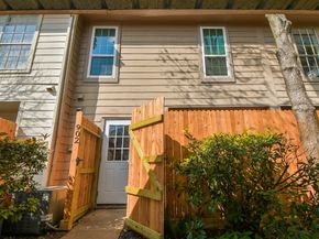 10615 Briar Forest Drive 902, Houston TX 77042