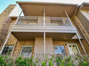 10615 Briar Forest Drive 902, Houston TX 77042