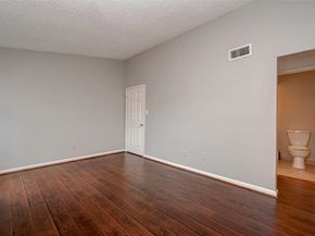 10615 Briar Forest Drive 902, Houston TX 77042