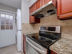 10615 Briar Forest Drive 902, Houston TX 77042