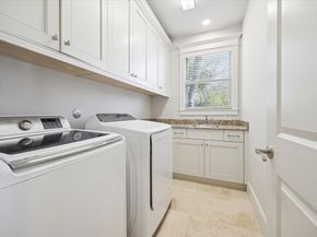 1802 Wakefield Drive, Houston TX 77018