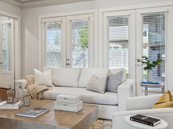 1802 Wakefield Drive, Houston TX 77018