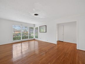 4807 Creekbend Drive, Houston TX 77035