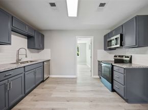 5206 Willow Glen Drive, Houston TX 77033