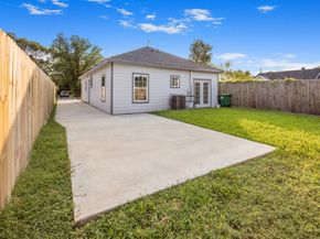 3234 Berry Street, Houston TX 77004
