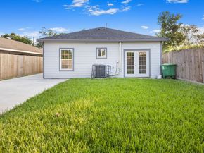 3234 Berry Street, Houston TX 77004