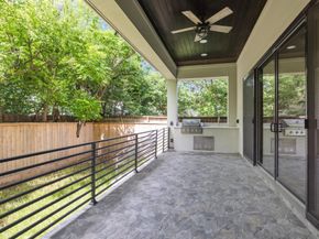 2065 Southgate Boulevard, Houston TX 77030