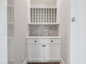 2065 Southgate Boulevard, Houston TX 77030