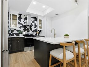 7350 Kirby Drive 21, Houston TX 77030