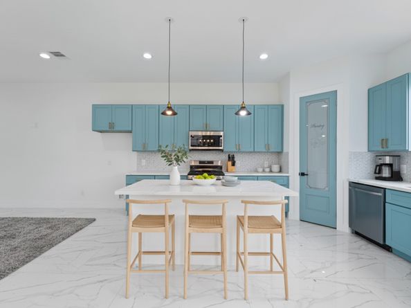 7709 Willow Street, Houston TX 77088