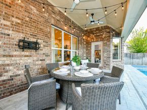 66 N Swanwick Place, Tomball TX 77375