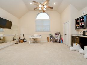 66 N Swanwick Place, Tomball TX 77375