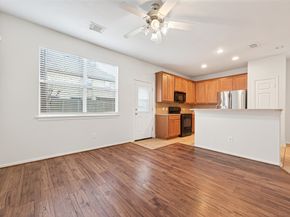 31 Wickerdale Place, The Woodlands TX 77382