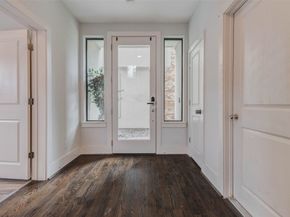 2913 Leeland Street, Houston TX 77003