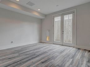 2913 Leeland Street, Houston TX 77003