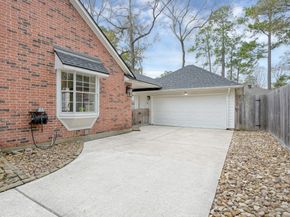 31 E Amberglow Circle, The Woodlands TX 77381