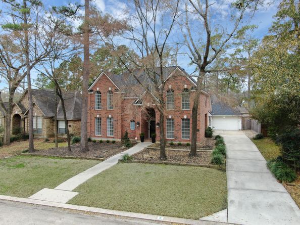 31 E Amberglow Circle, The Woodlands TX 77381