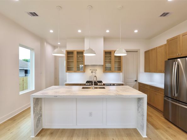 510 E 37th Street, Houston TX 77022