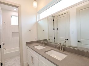 510 E 37th Street, Houston TX 77022