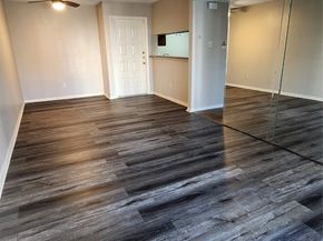 2818 S Bartell Drive 7, Houston TX 77054