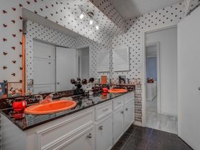 5230 Cripple Creek Court SE, Houston TX 77017