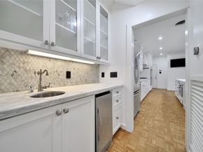 33 River Hollow Lane, Houston TX 77027