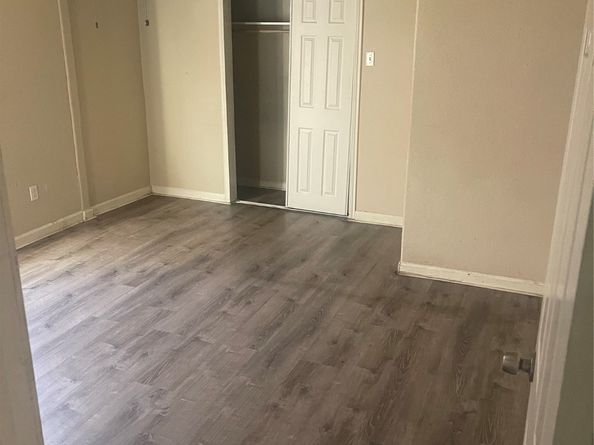 7407 Hoffman Street, Houston TX 77028