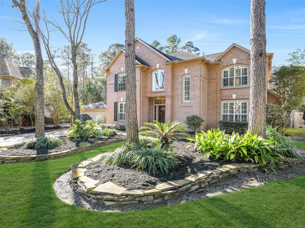 62 N Goldenvine Circle, Spring TX 77382