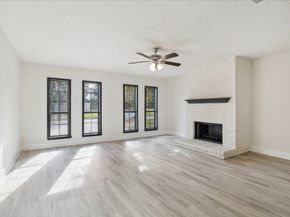 5515 Knightwood Street, Houston TX 77016