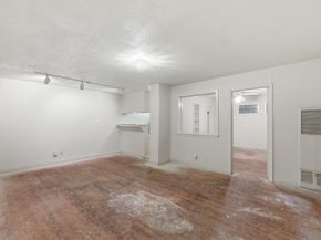 1941 Lexington Street 6, Houston TX 77098