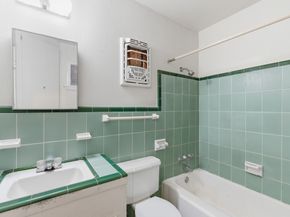 1941 Lexington Street 6, Houston TX 77098