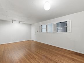 1941 Lexington Street 6, Houston TX 77098