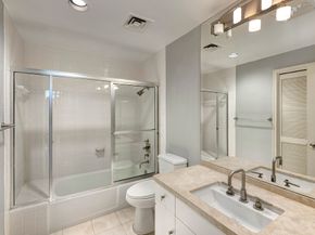 15 Greenway Plaza 14D, Houston TX 77046