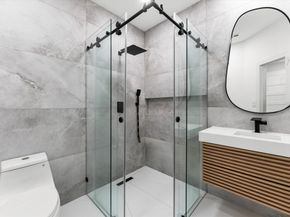 1 E Wedgewood Glen, The Woodlands TX 77381