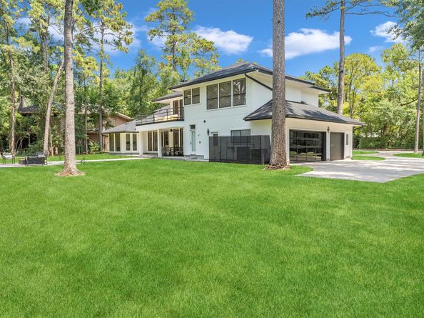 1 E Wedgewood Glen, The Woodlands TX 77381