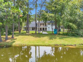 1 E Wedgewood Glen, The Woodlands TX 77381