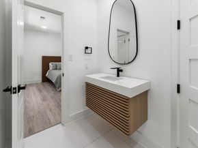 1 E Wedgewood Glen, The Woodlands TX 77381