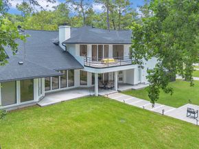 1 E Wedgewood Glen, The Woodlands TX 77381