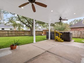 2234 Enchanted Isle Drive, Houston TX 77062