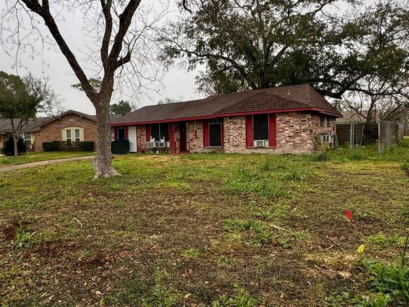 5502 Hohen Circle, Houston TX 77091